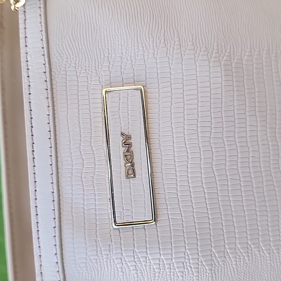 DKNY Croc Embossed Cream Leather Tote Bag with Tag - Picture 9 of 13